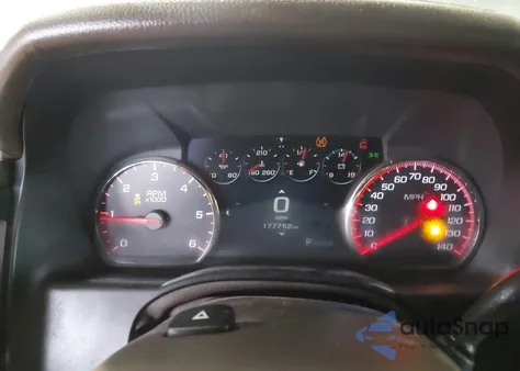 2015 GMC Yukon Xl 1500 Denali z USA, uszkodzony, nr VIN 1GKS2JKJ8FR308413